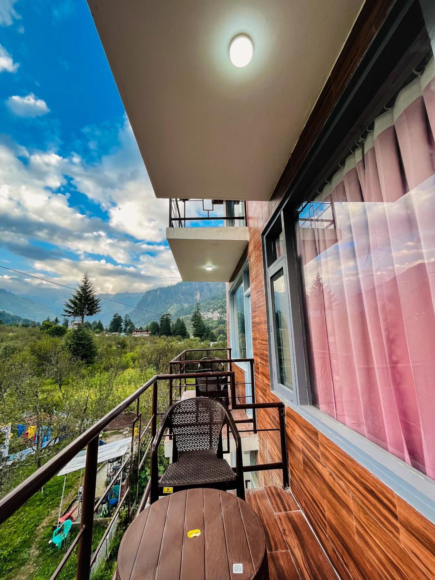 Resort Apple Flower By Manali Mall Road Manāli Exterior foto